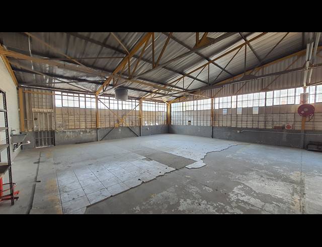 285M² WAREHOUSE TO LET IN SPARTAN